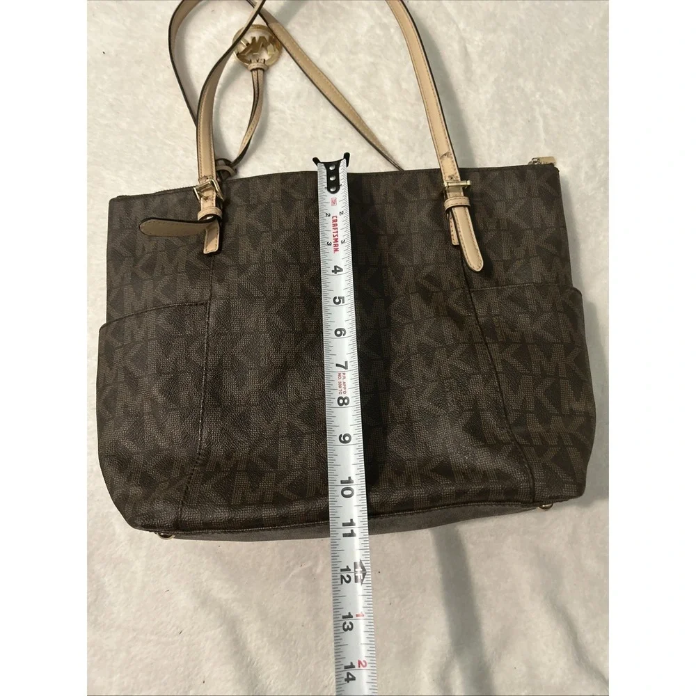 Pre Owned  Michael Kors signature Jet Set East West Top Zip Tote‎